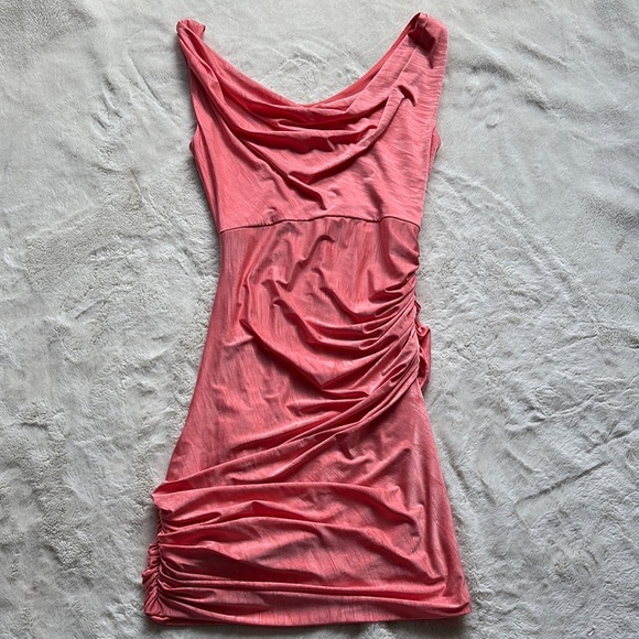 Le Château Coral Ruched Cowl Neck Mini Dress Size Medium - Picture 1 of 7